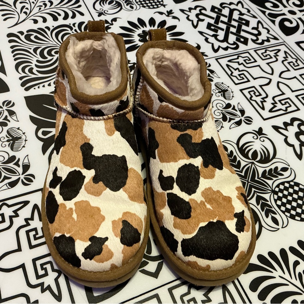 UGG Tan and Black Fur-Lined Slippers